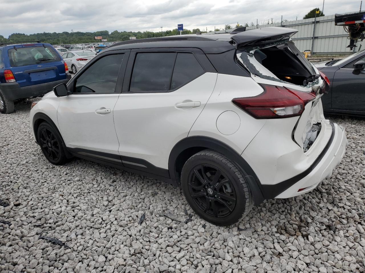 2021 NISSAN KICKS