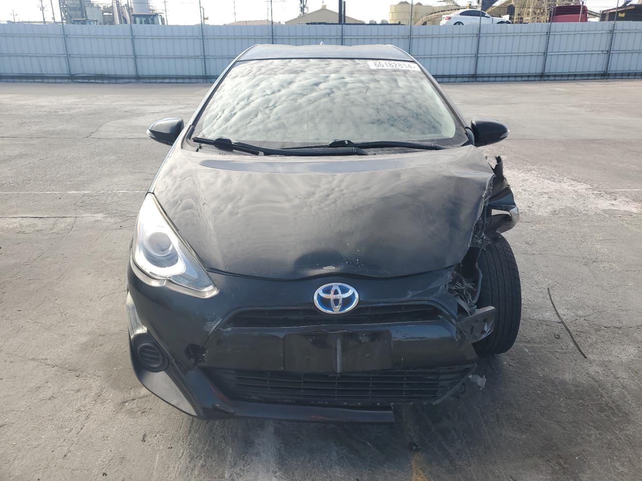 2015 TOYOTA Prius c