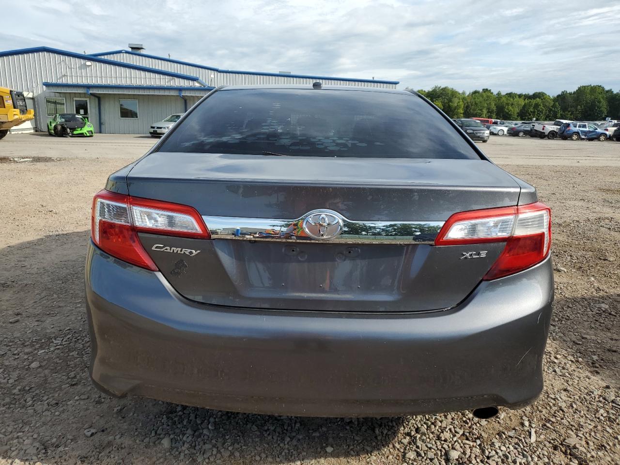 2014 TOYOTA CAMRY