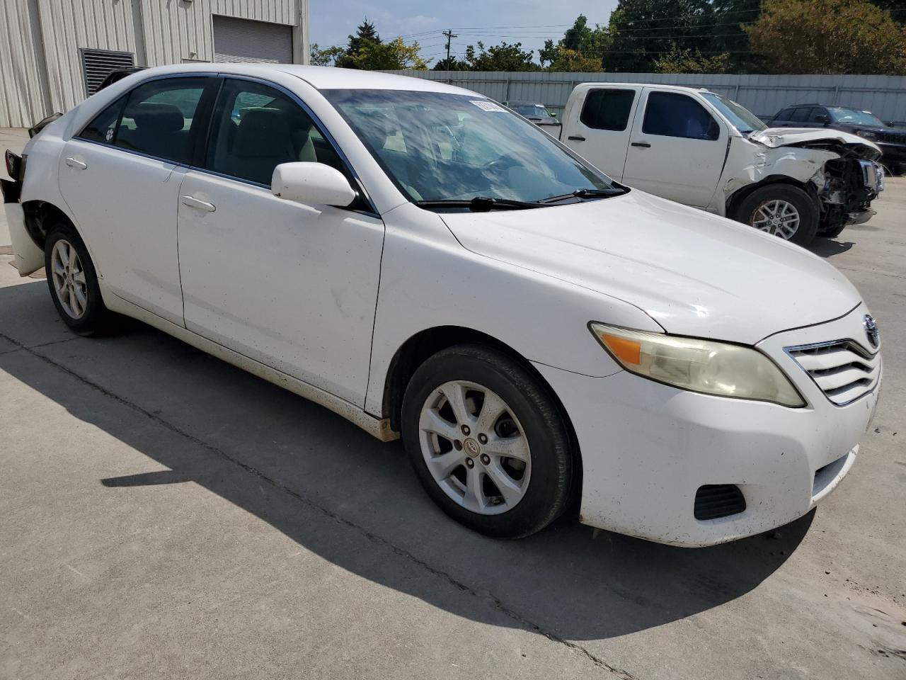 2011 TOYOTA CAMRY