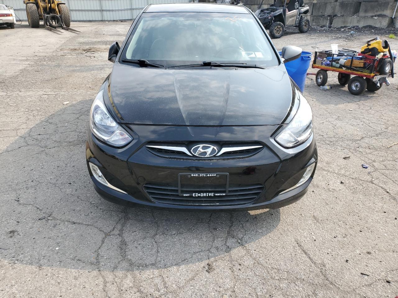 2012 HYUNDAI ACCENT
