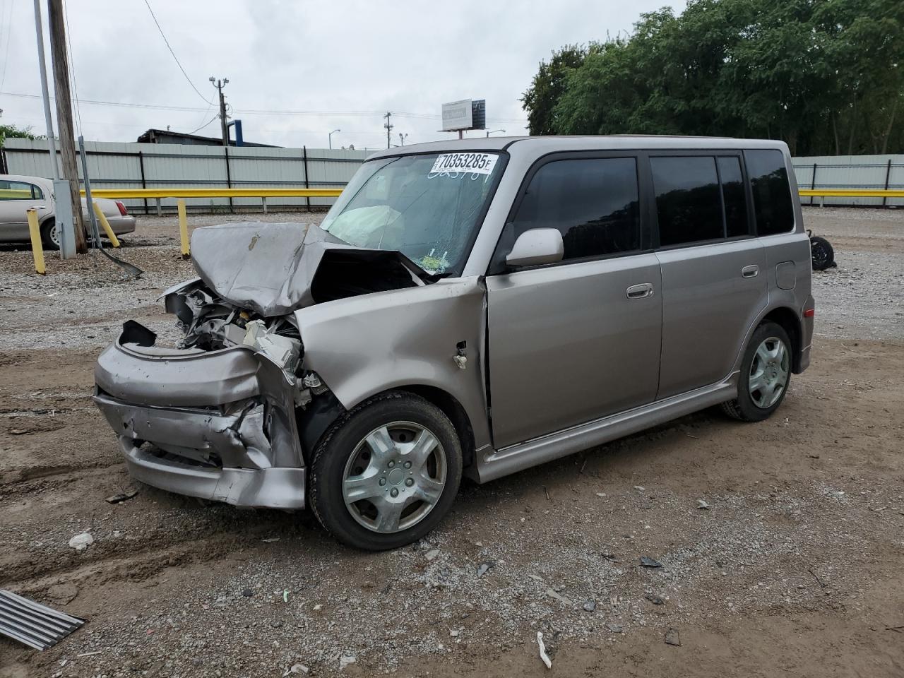 2005 TOYOTA SCION