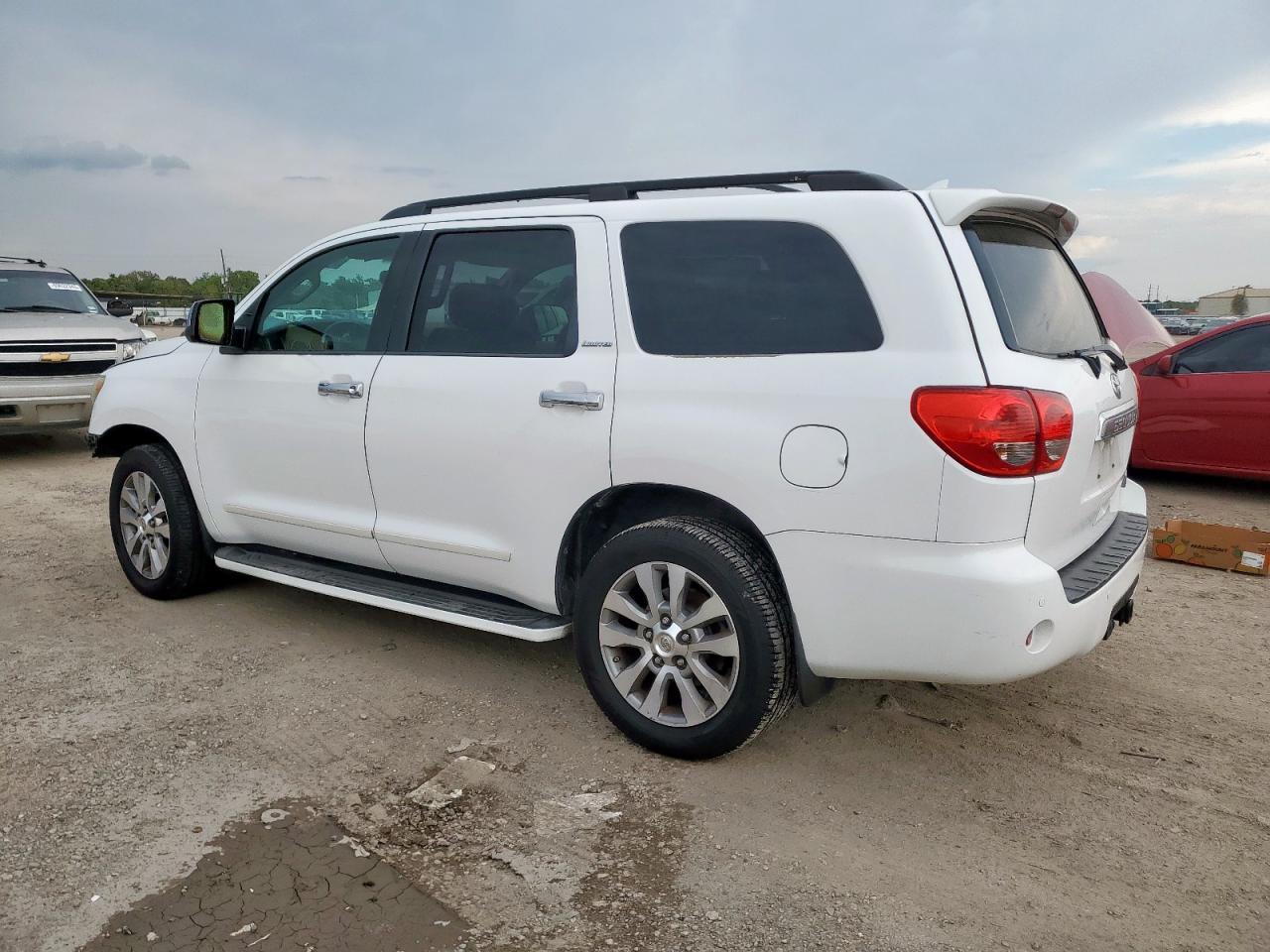 2015 TOYOTA Sequoia