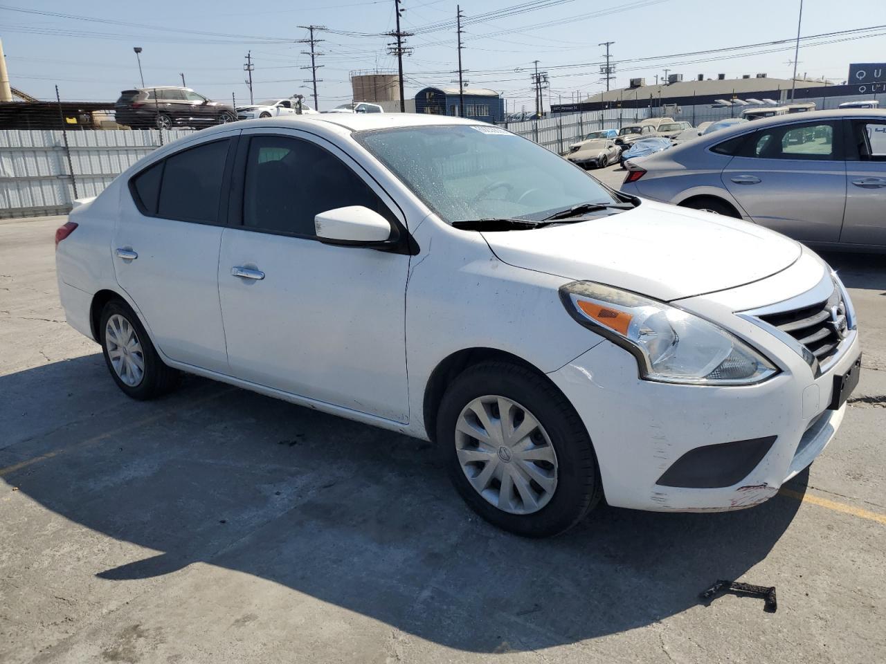 2016 NISSAN VERSA