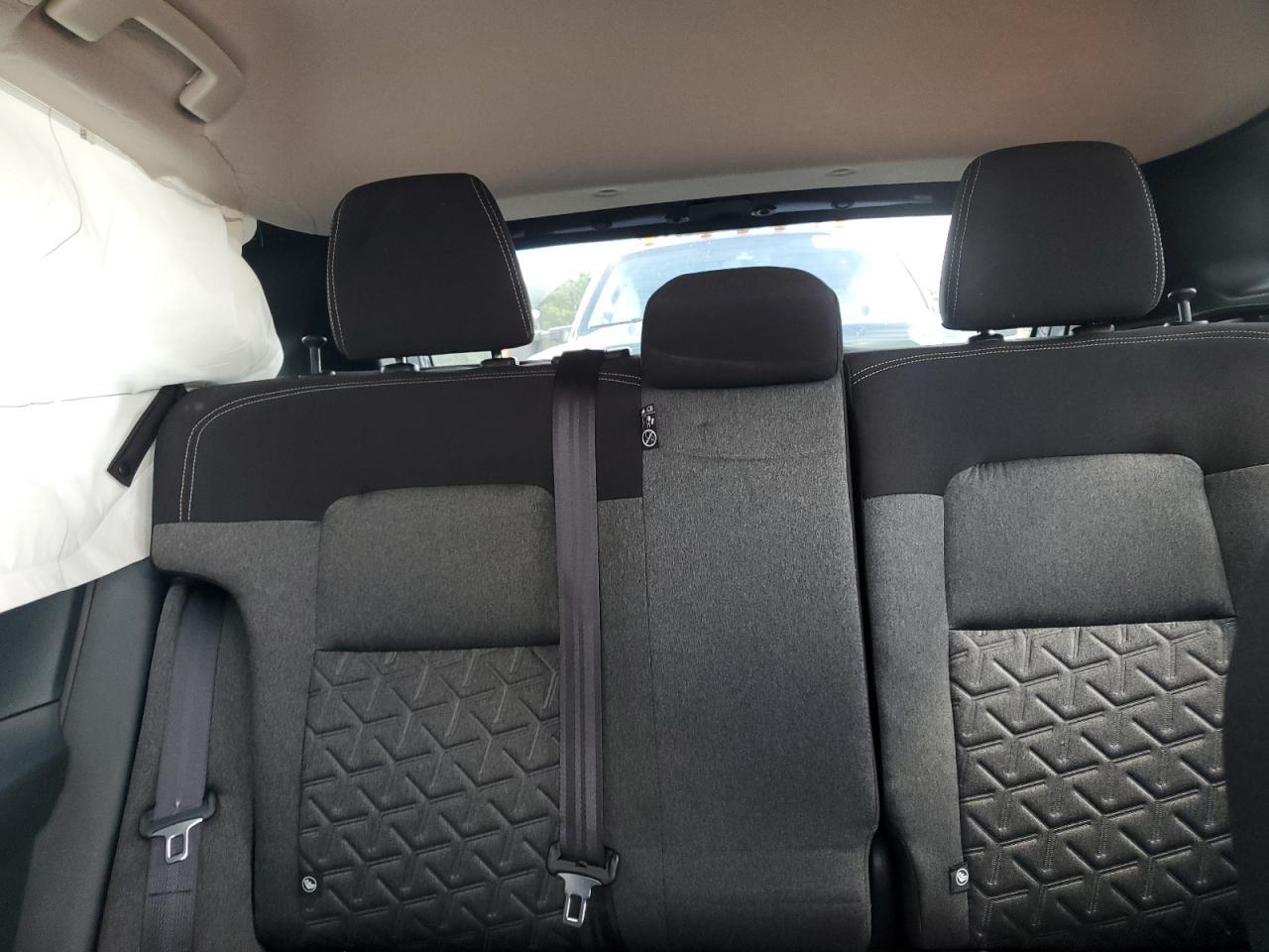 2025 NISSAN KICKS