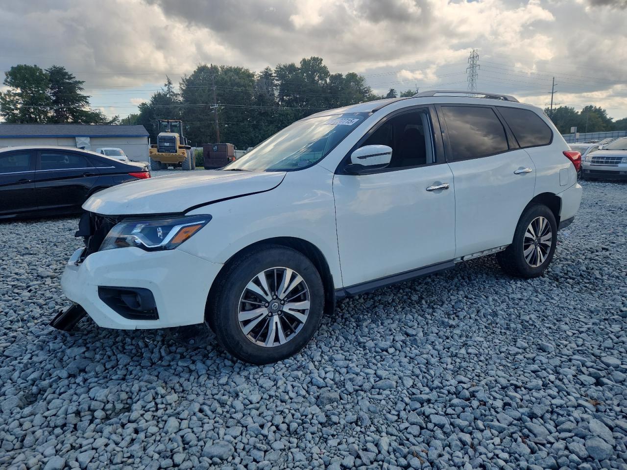 2017 NISSAN PATHFINDER