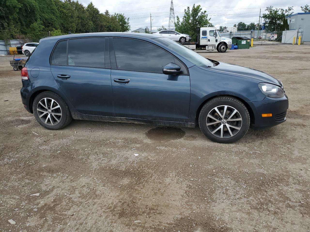 2011 VOLKSWAGEN GOLF