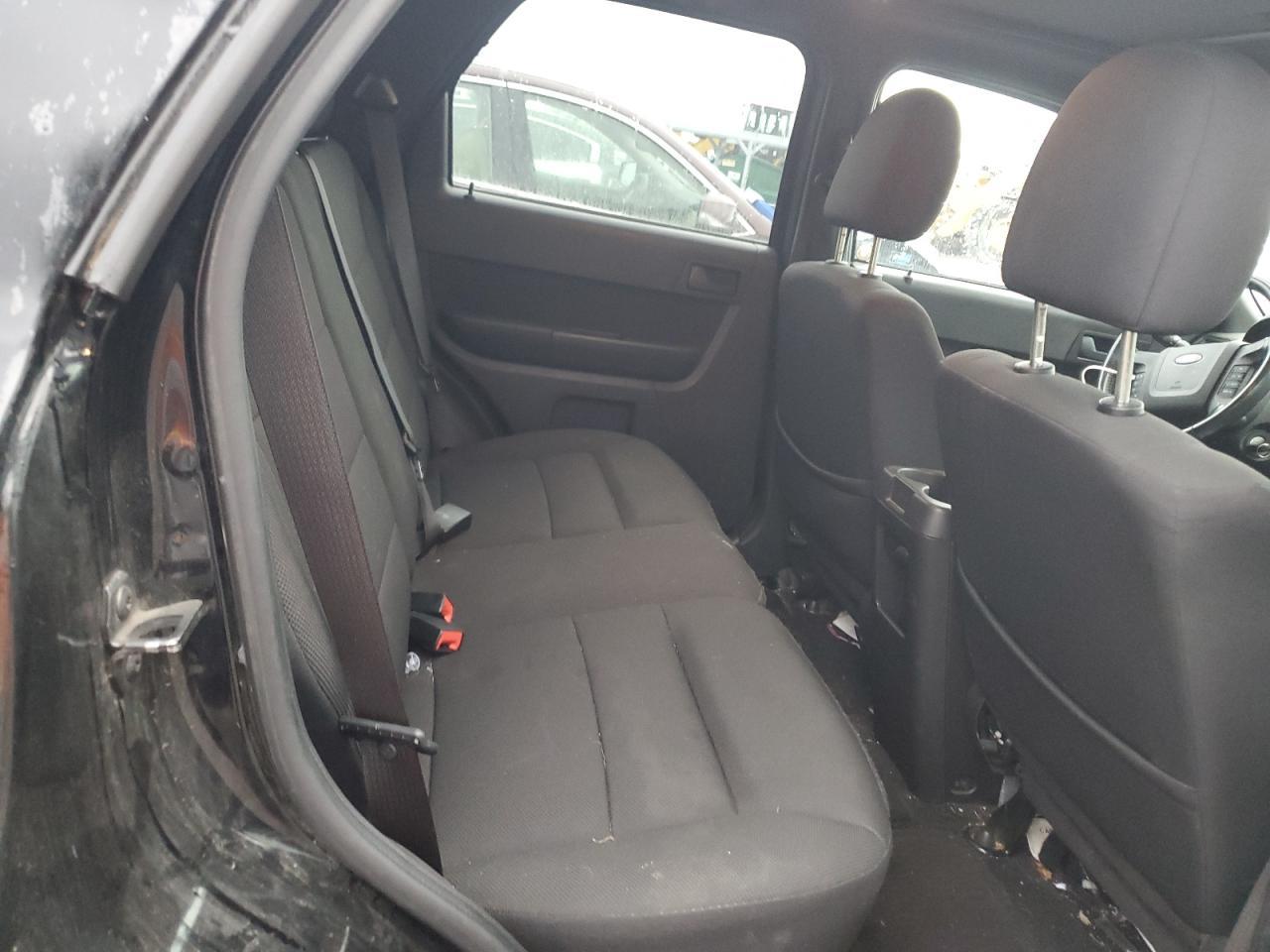 2010 FORD ESCAPE