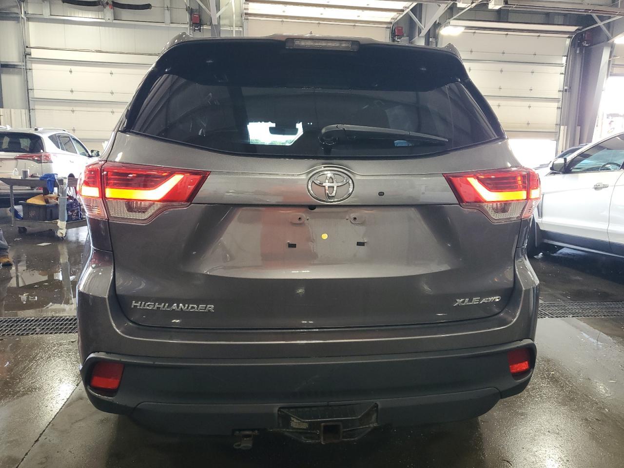 2019 TOYOTA HIGHLANDER