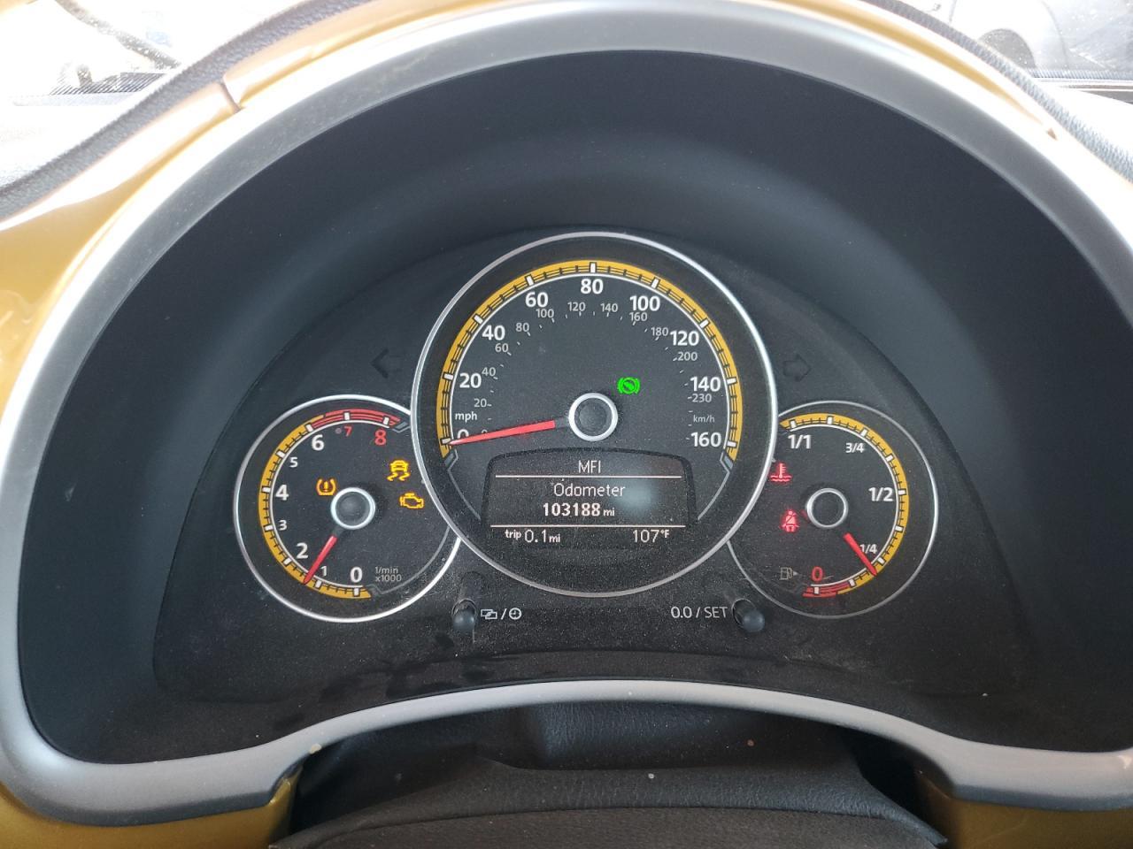 2016 VOLKSWAGEN Beetle