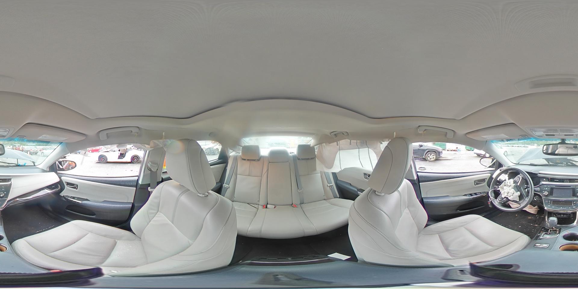 2013 TOYOTA Avalon