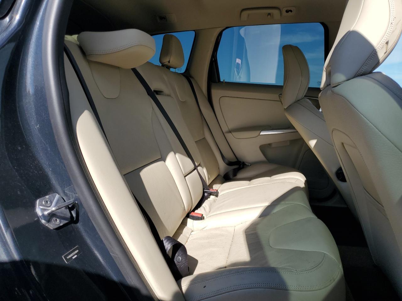 2014 VOLVO XC60