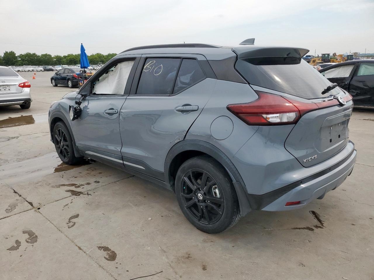 2021 NISSAN KICKS