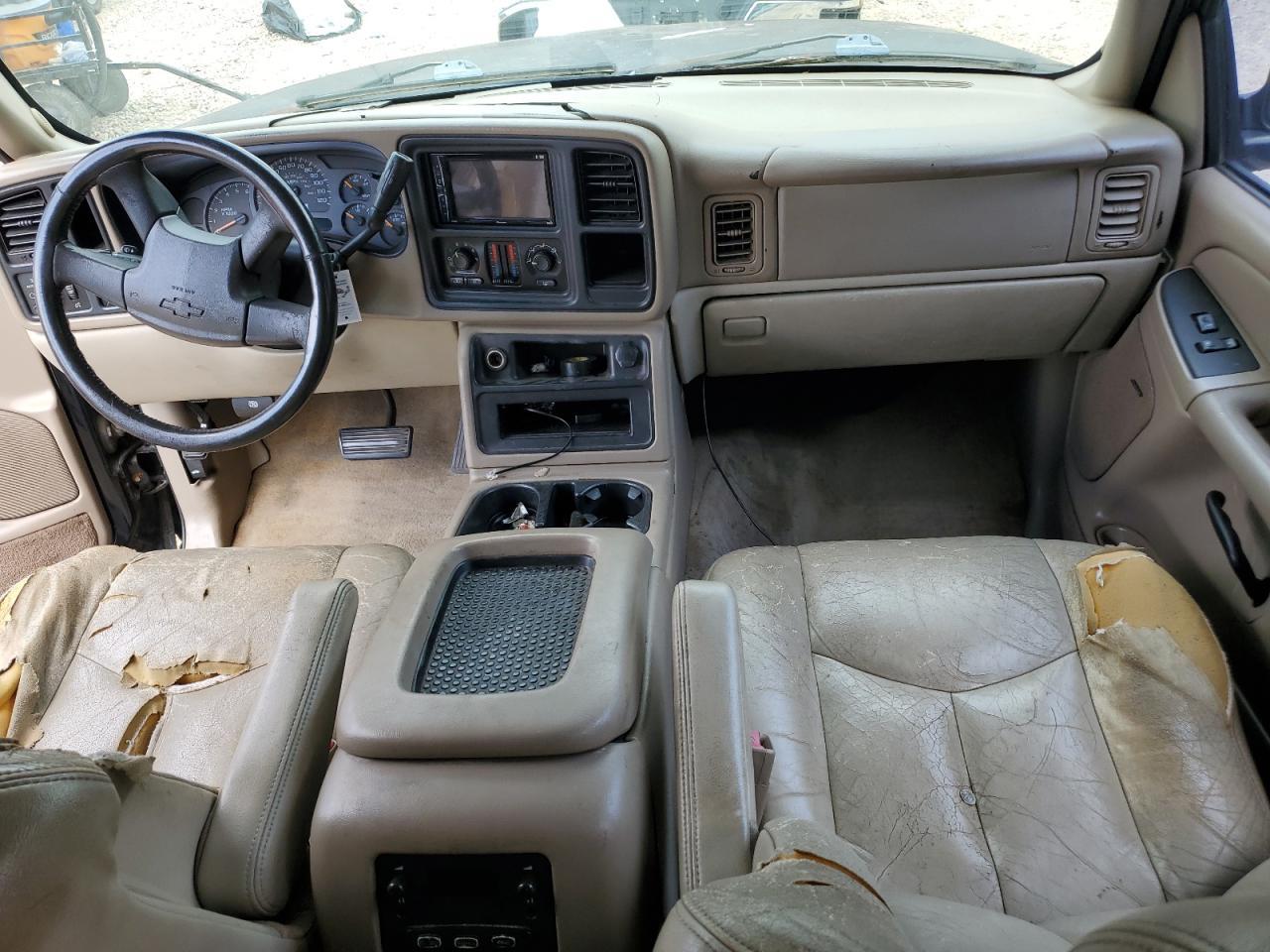 2004 CHEVROLET Tahoe