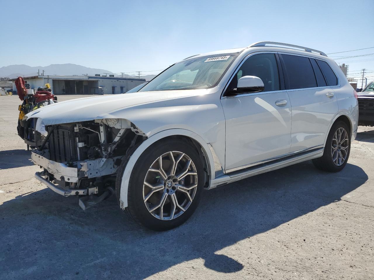 2022 BMW X7