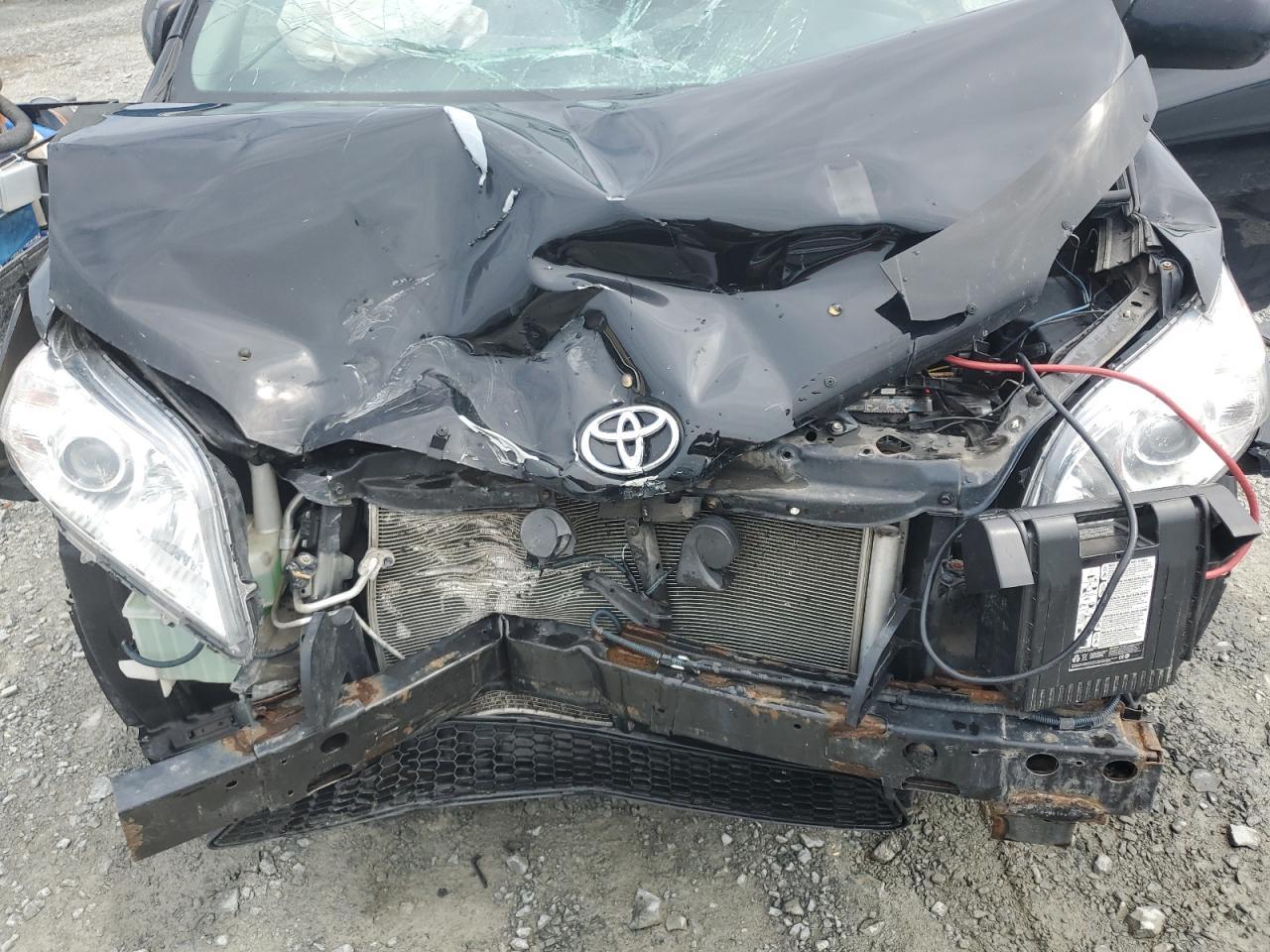2015 TOYOTA SIENNA