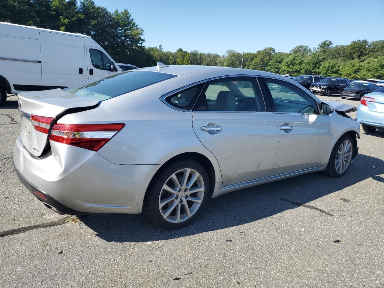 2014 TOYOTA Avalon