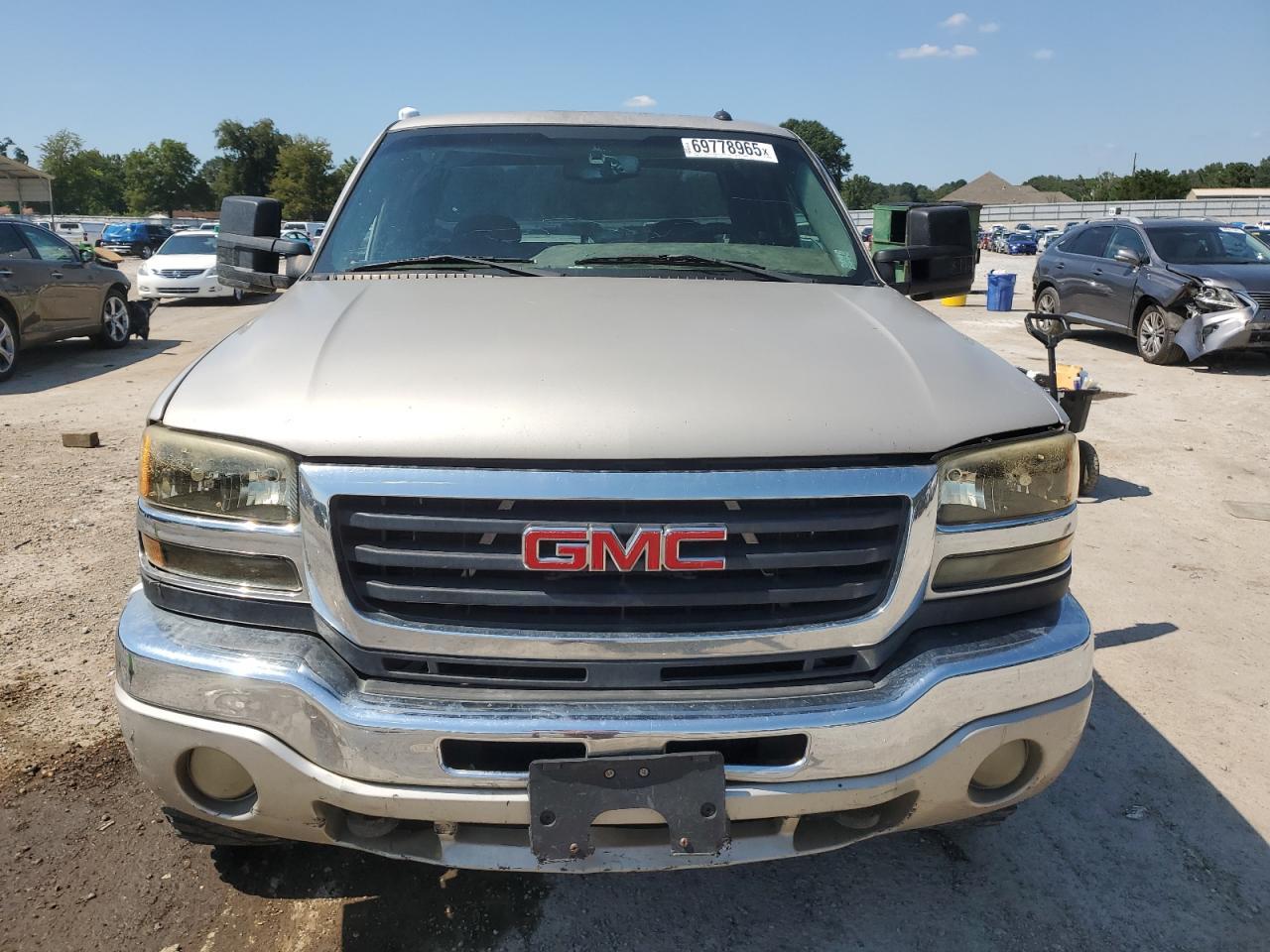 2005 GMC Sierra