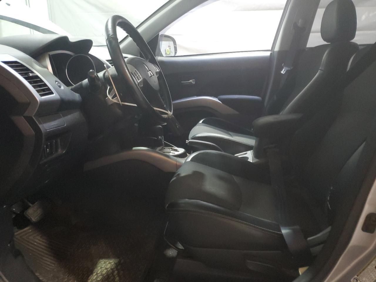 2011 MITSUBISHI outlander