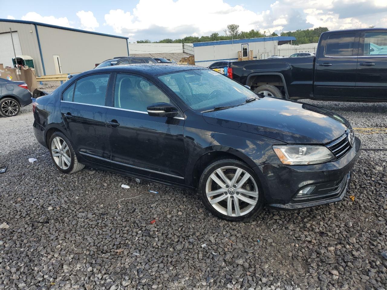 2017 VOLKSWAGEN JETTA