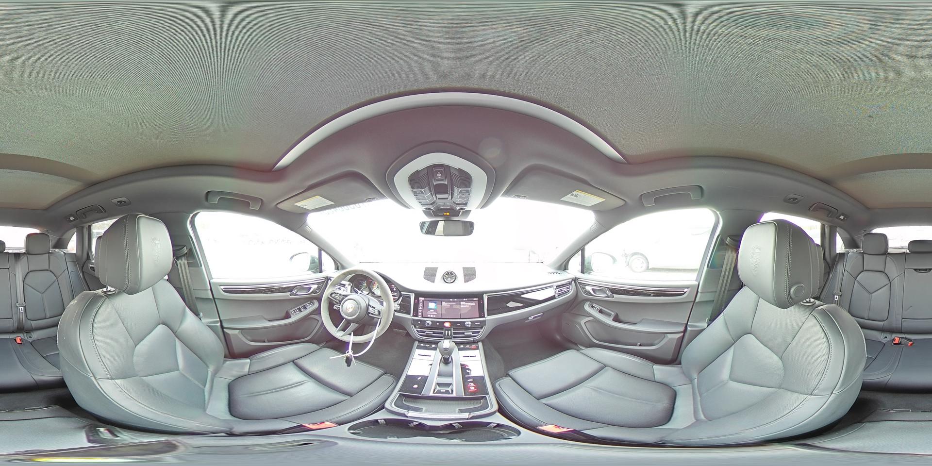 2024 PORSCHE Macan