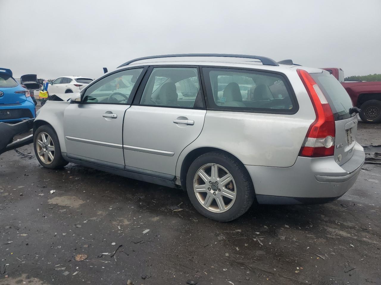 2006 VOLVO V50