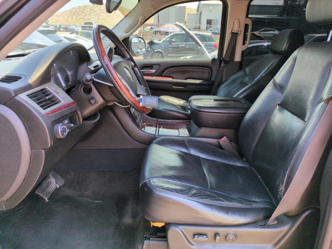 2009 CADILLAC ESCALADE