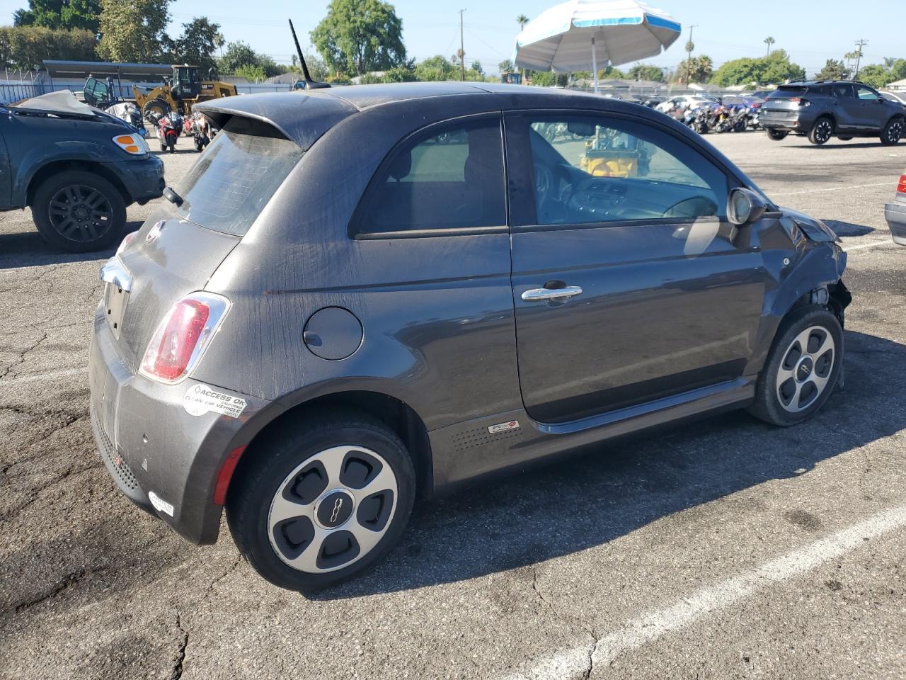 2015 FIAT 500