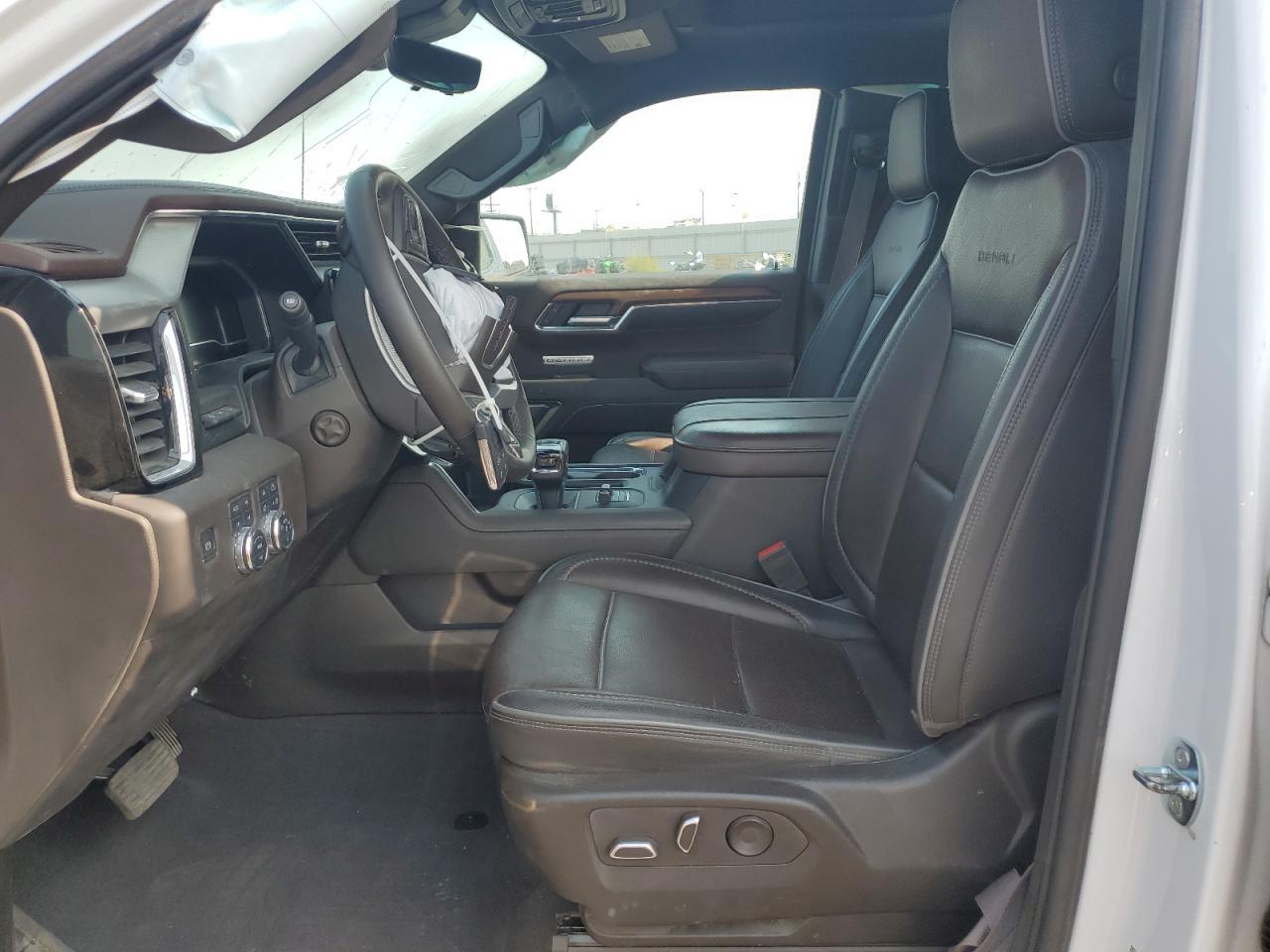 2023 GMC Sierra