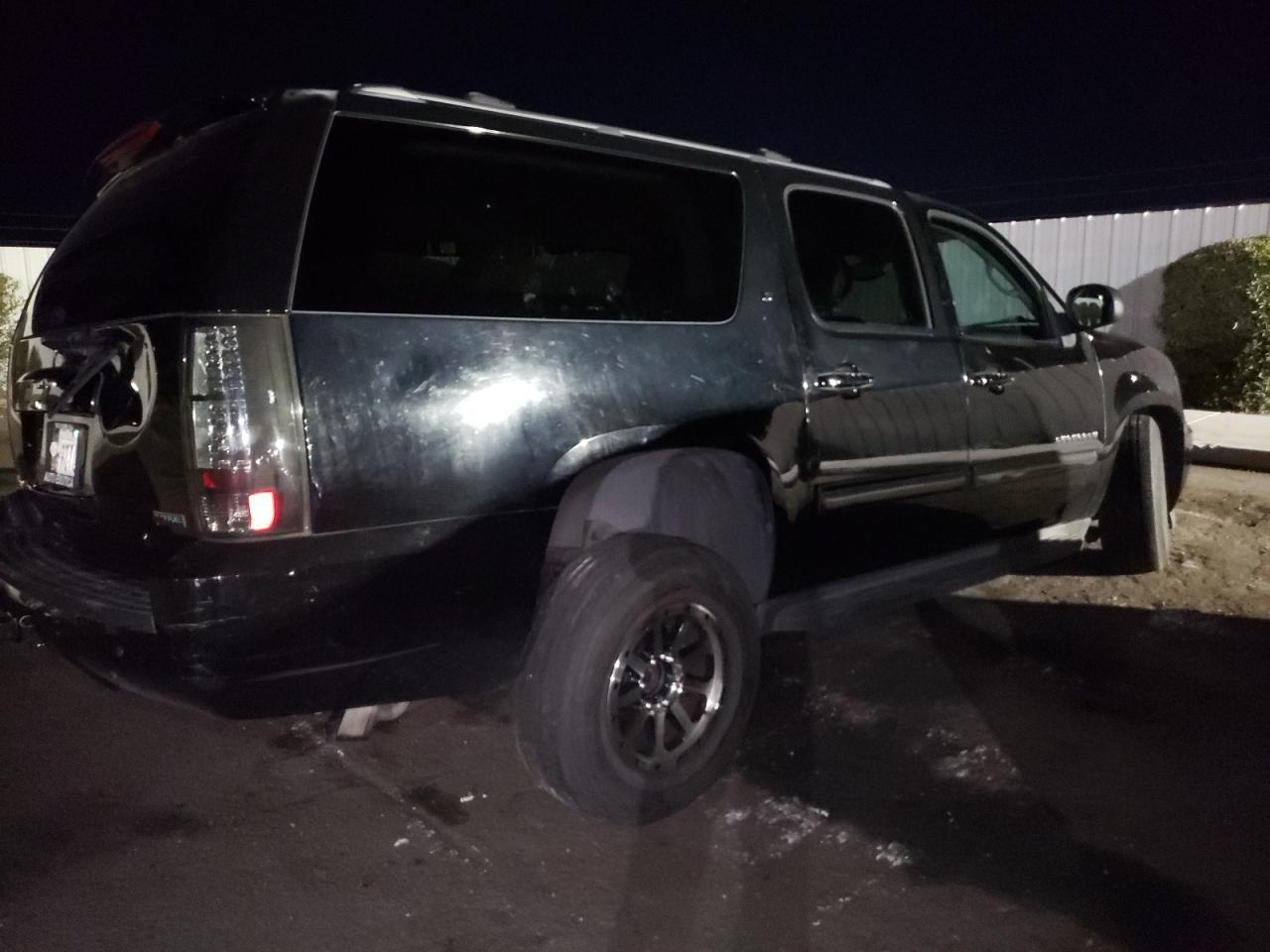 2011 CHEVROLET Suburban