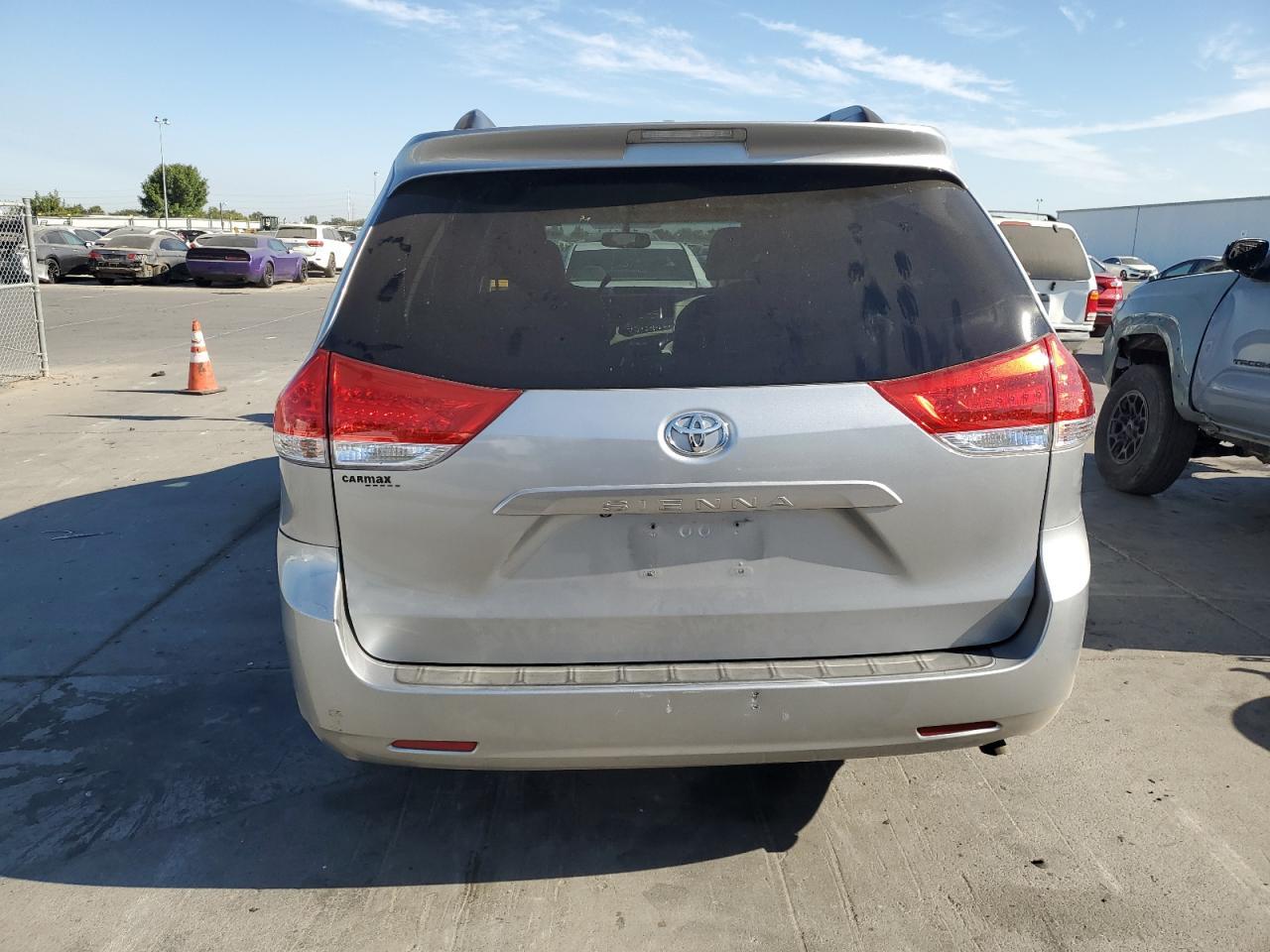 2013 TOYOTA SIENNA