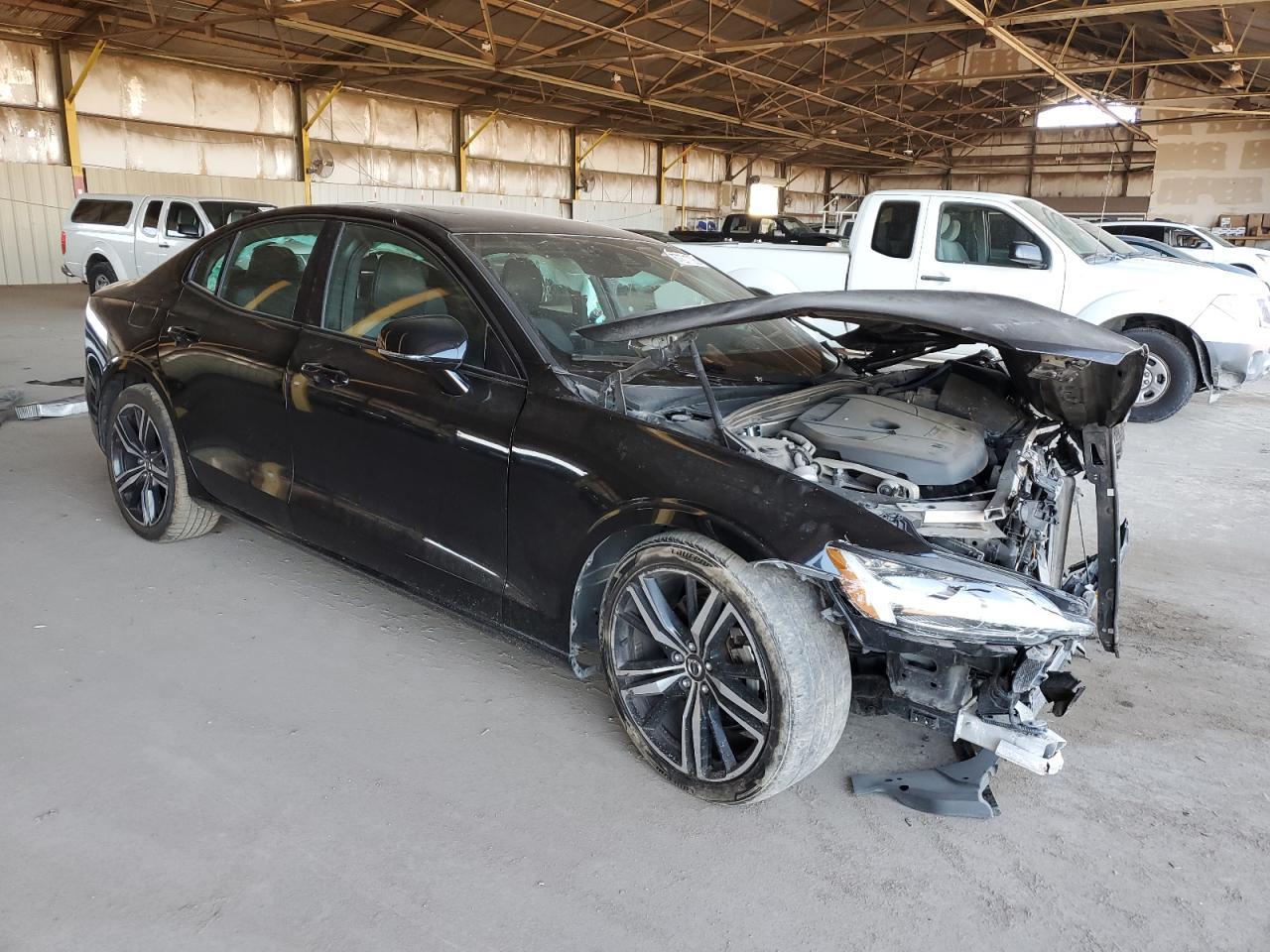 2019 VOLVO S60