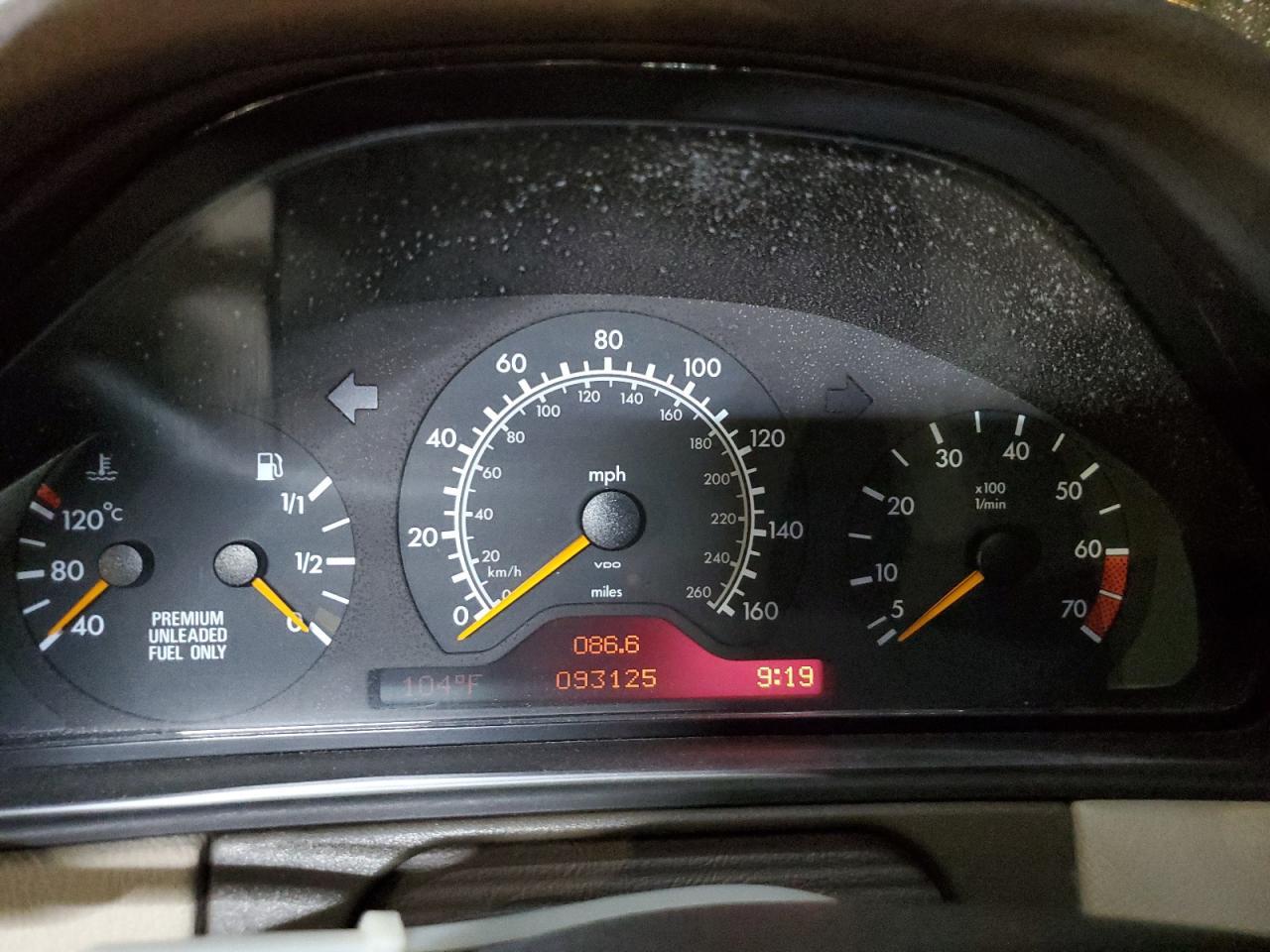 1997 MERCEDES-BENZ E-Class