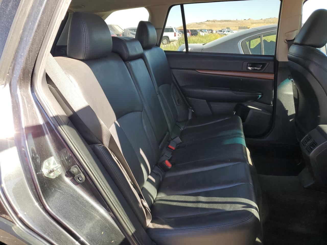 2013 SUBARU Outback