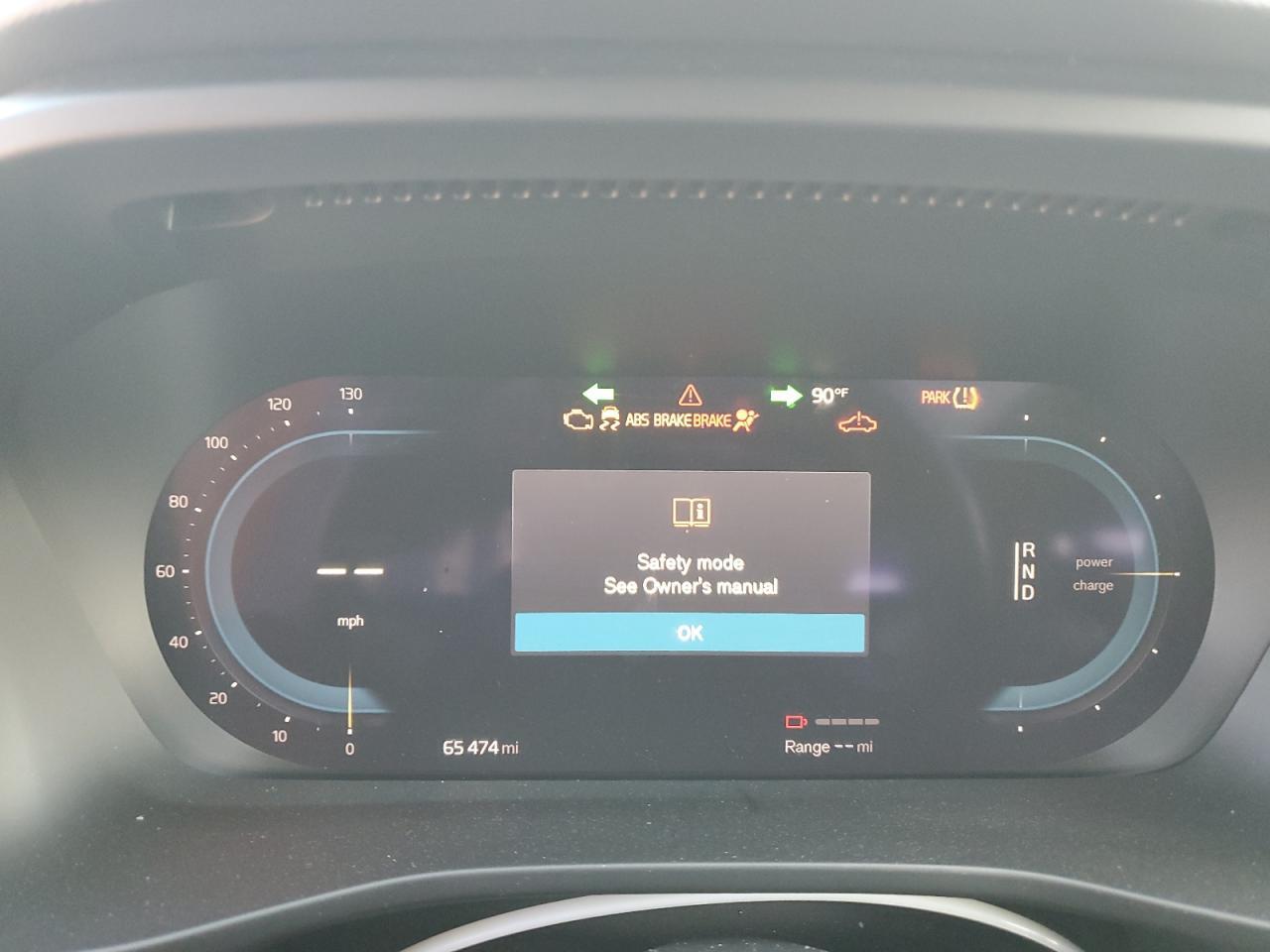 2021 VOLVO XC40