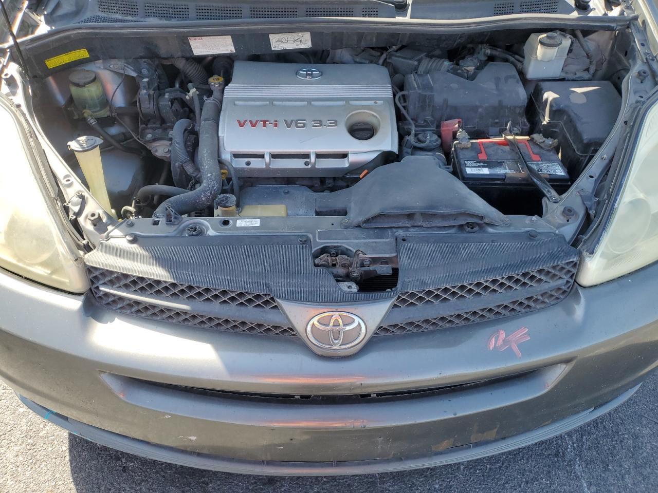 2005 TOYOTA SIENNA