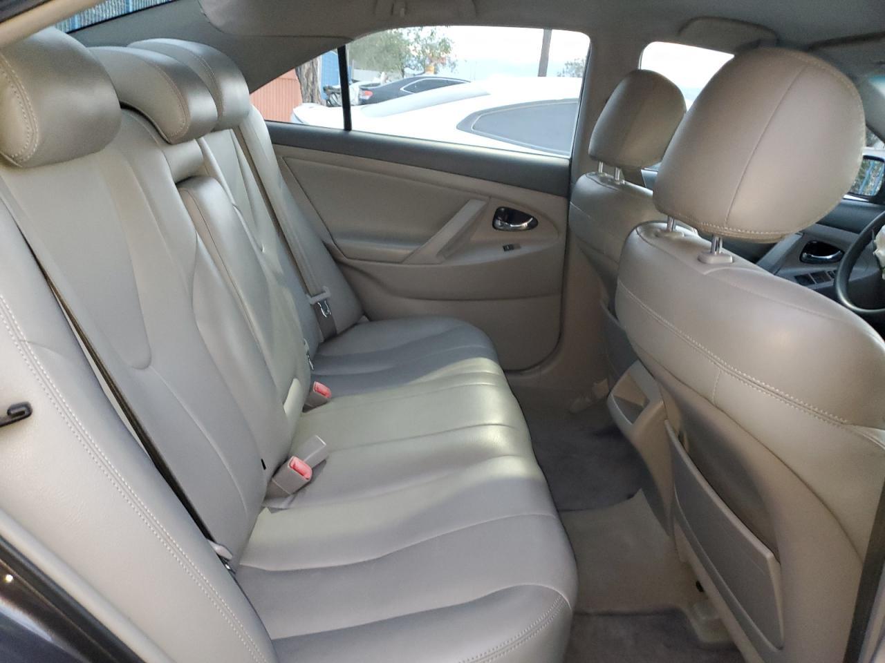 2011 TOYOTA CAMRY