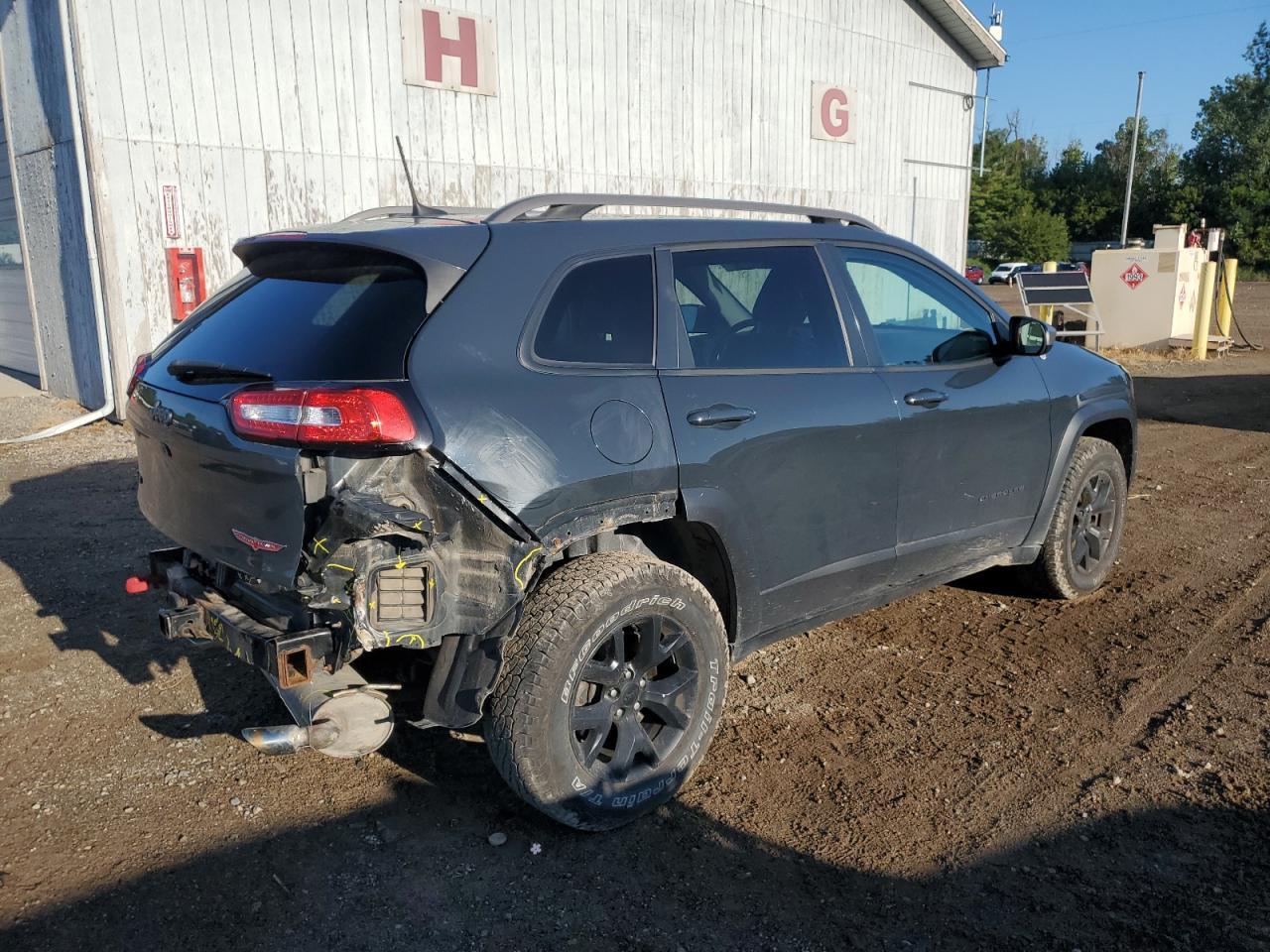 2016 JEEP CHEROKEE