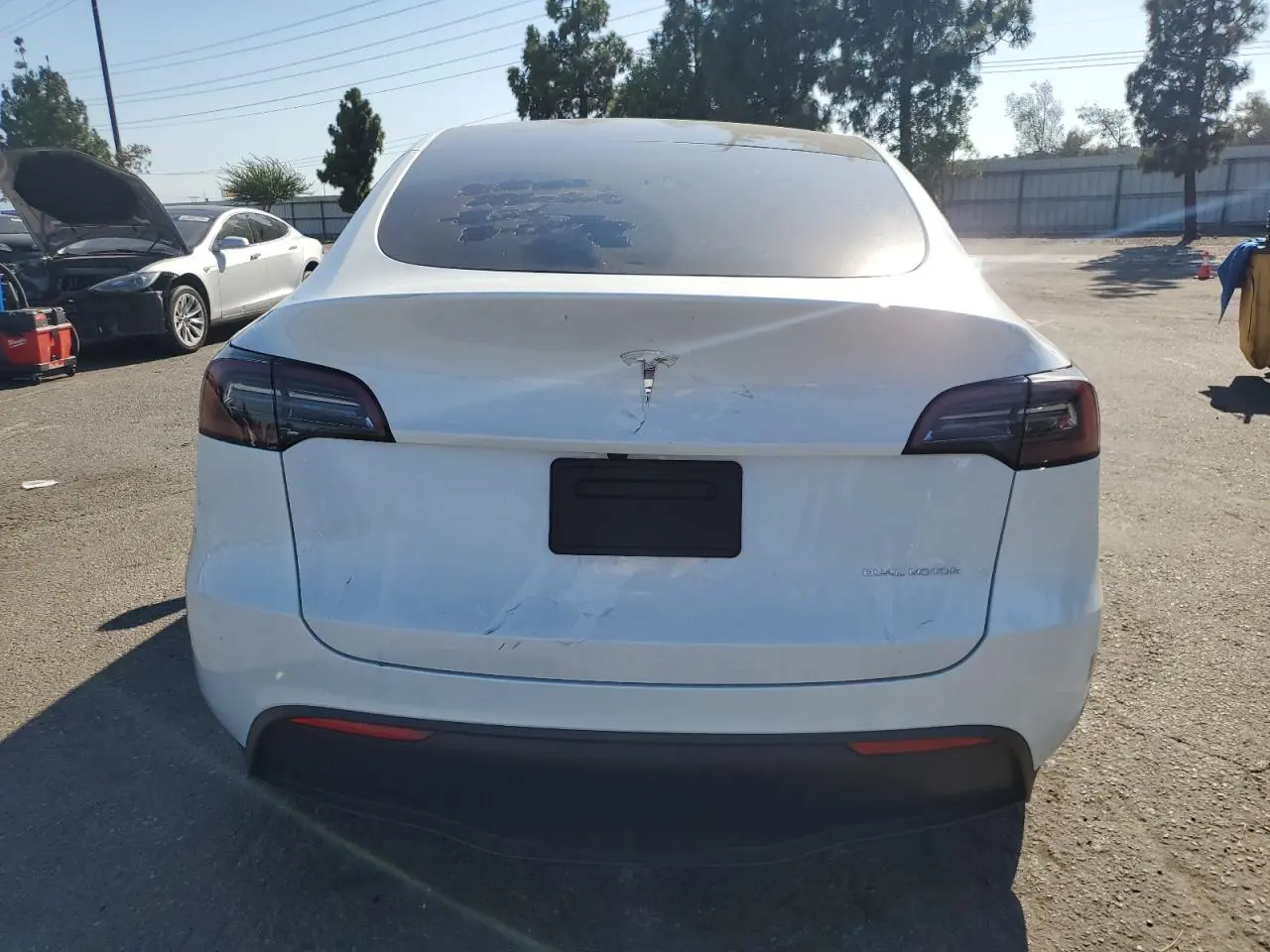 2024 TESLA MODEL Y