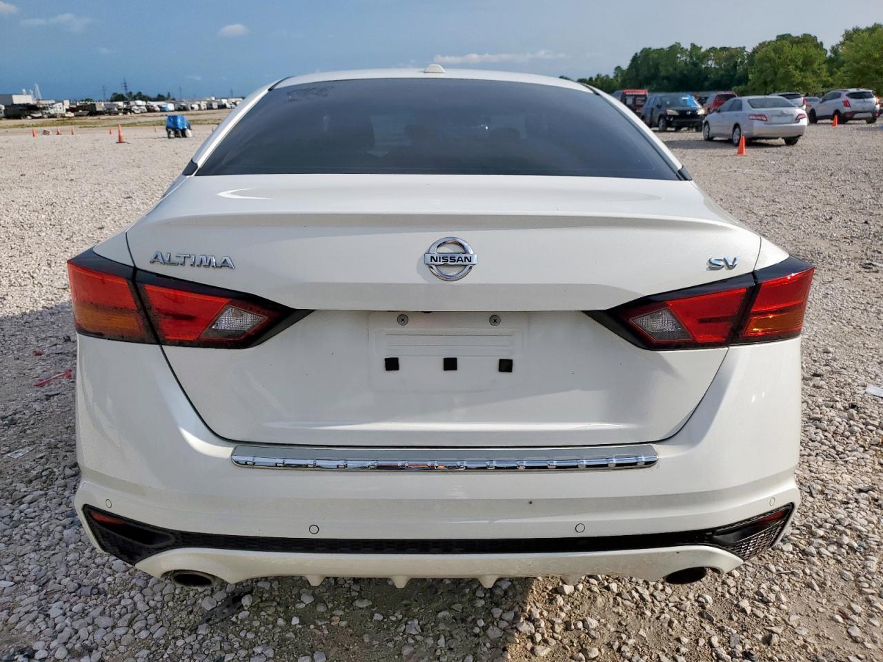 2022 NISSAN ALTIMA