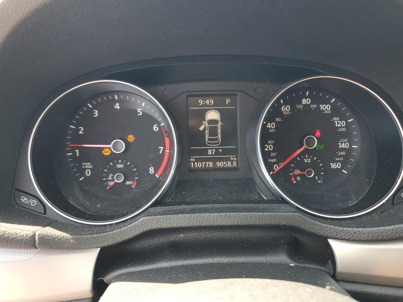 2016 VOLKSWAGEN Passat