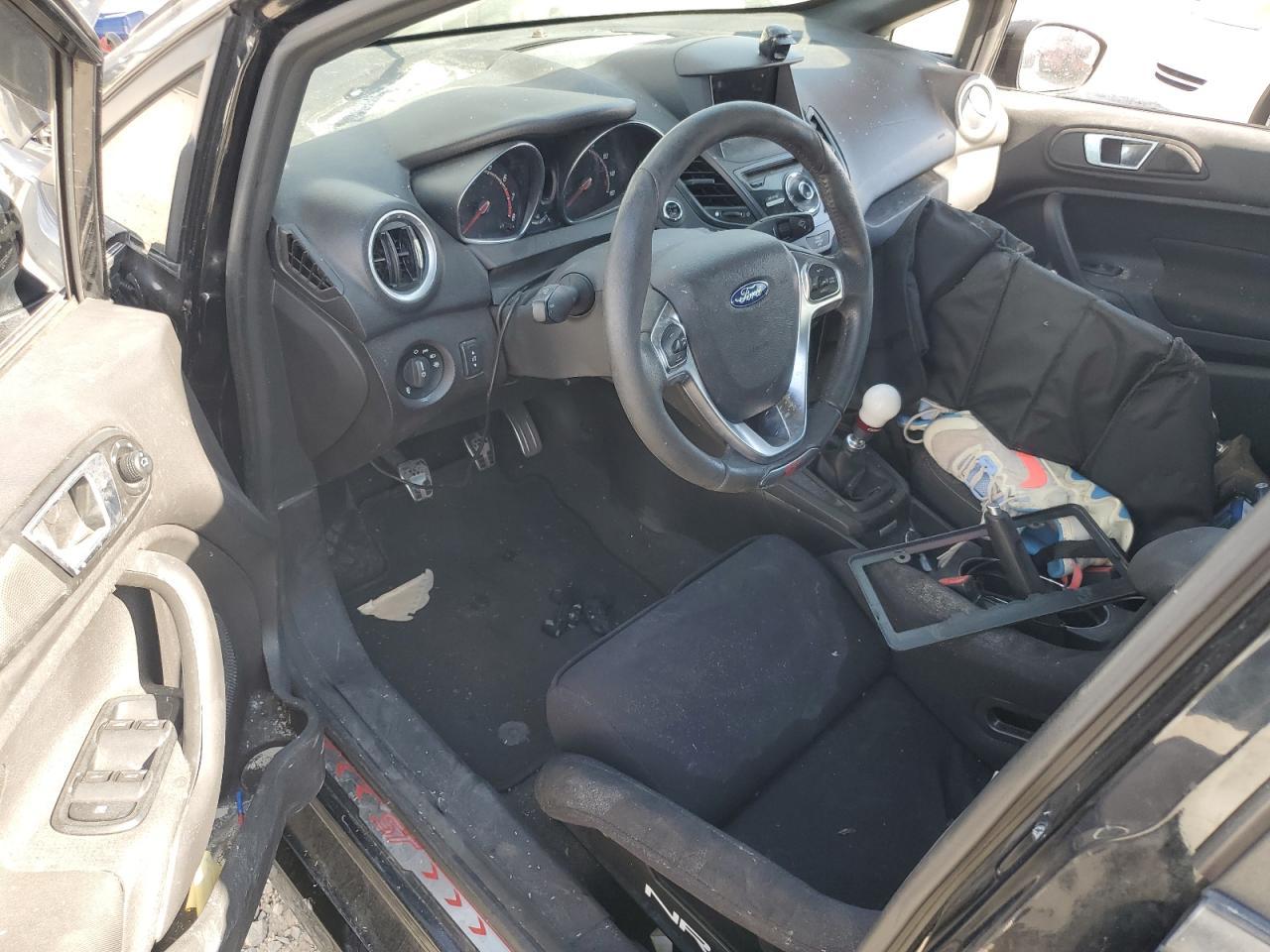 2016 FORD Fiesta