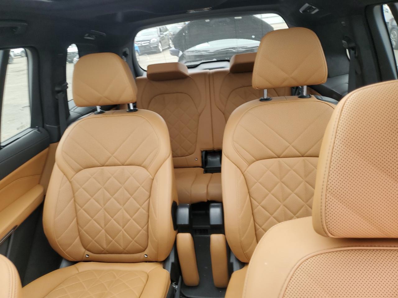 2023 BMW X7