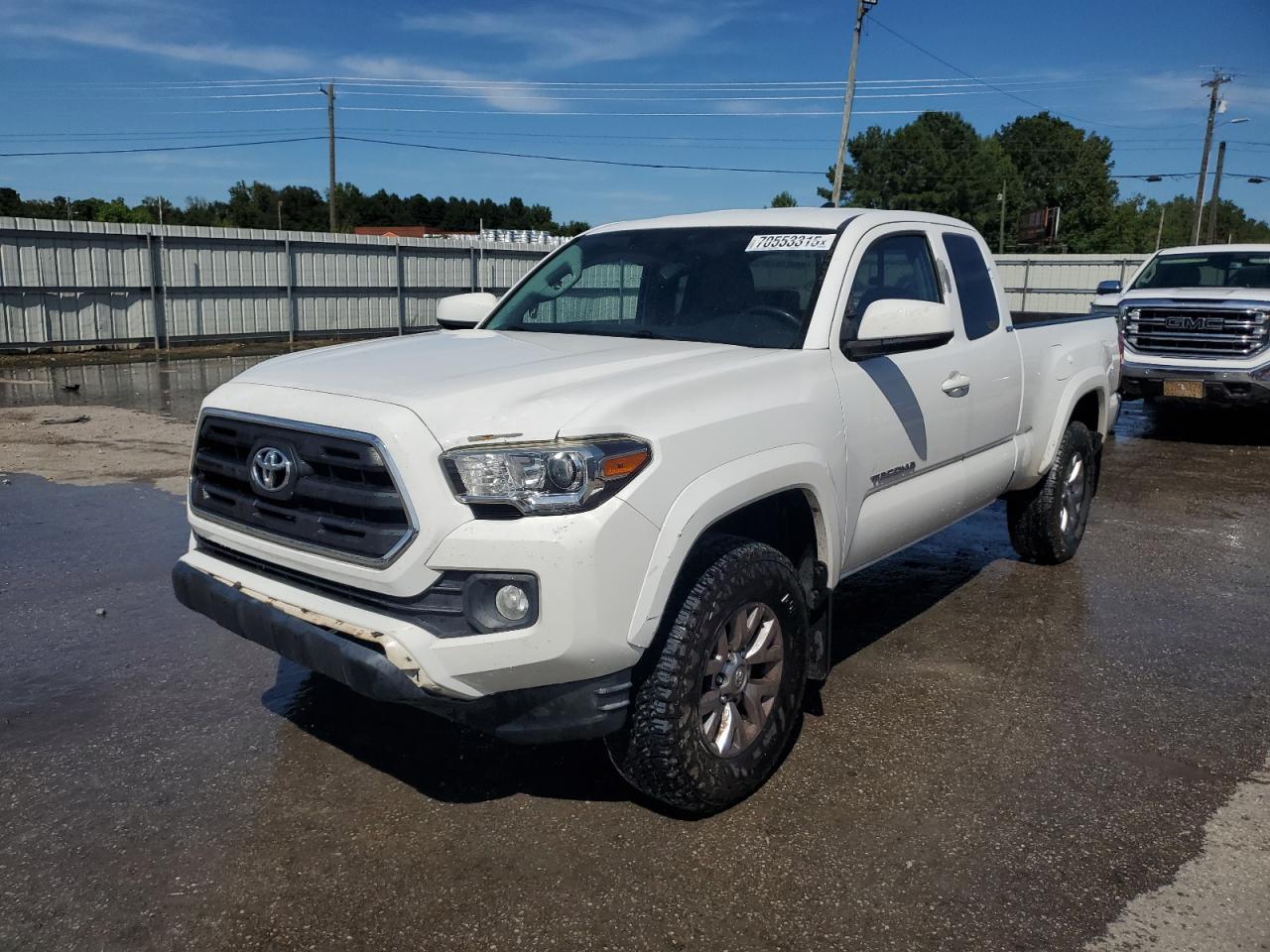 2017 TOYOTA TACOMA