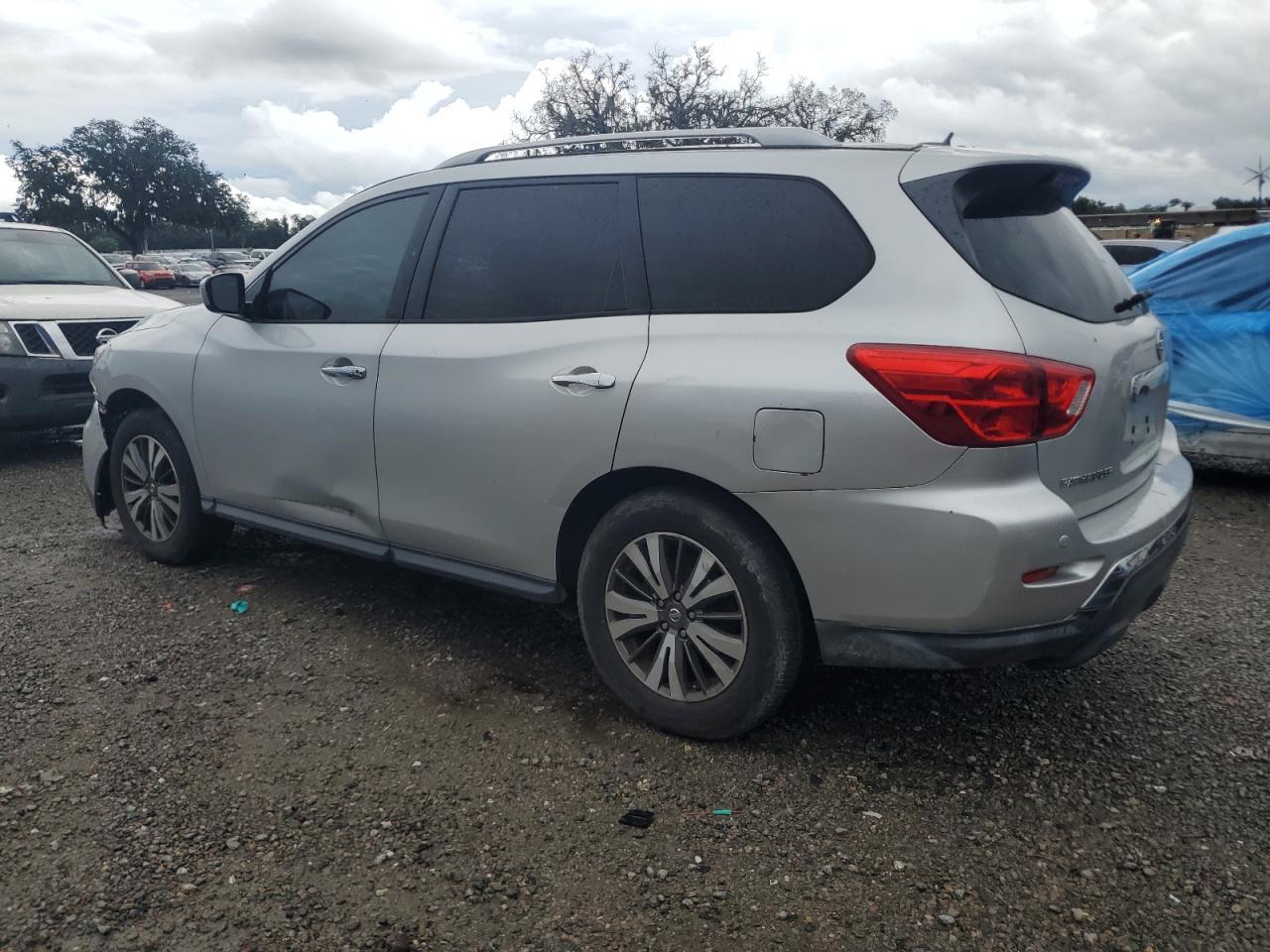 2017 NISSAN PATHFINDER