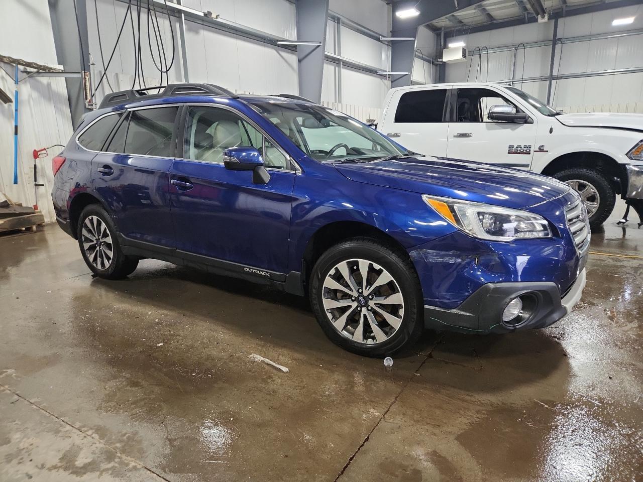 2015 SUBARU Outback