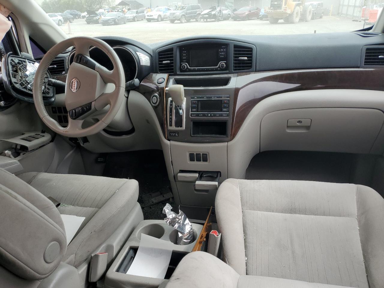 2016 NISSAN Quest