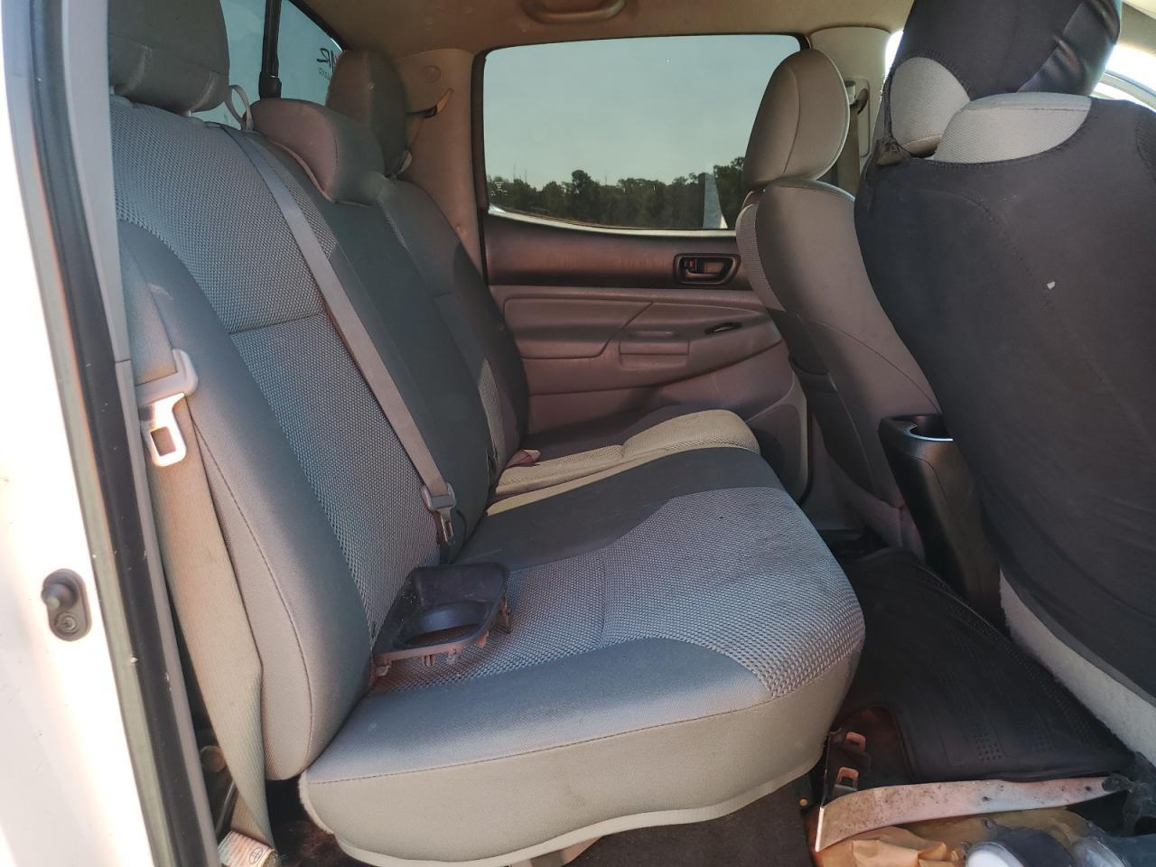 2015 TOYOTA TACOMA