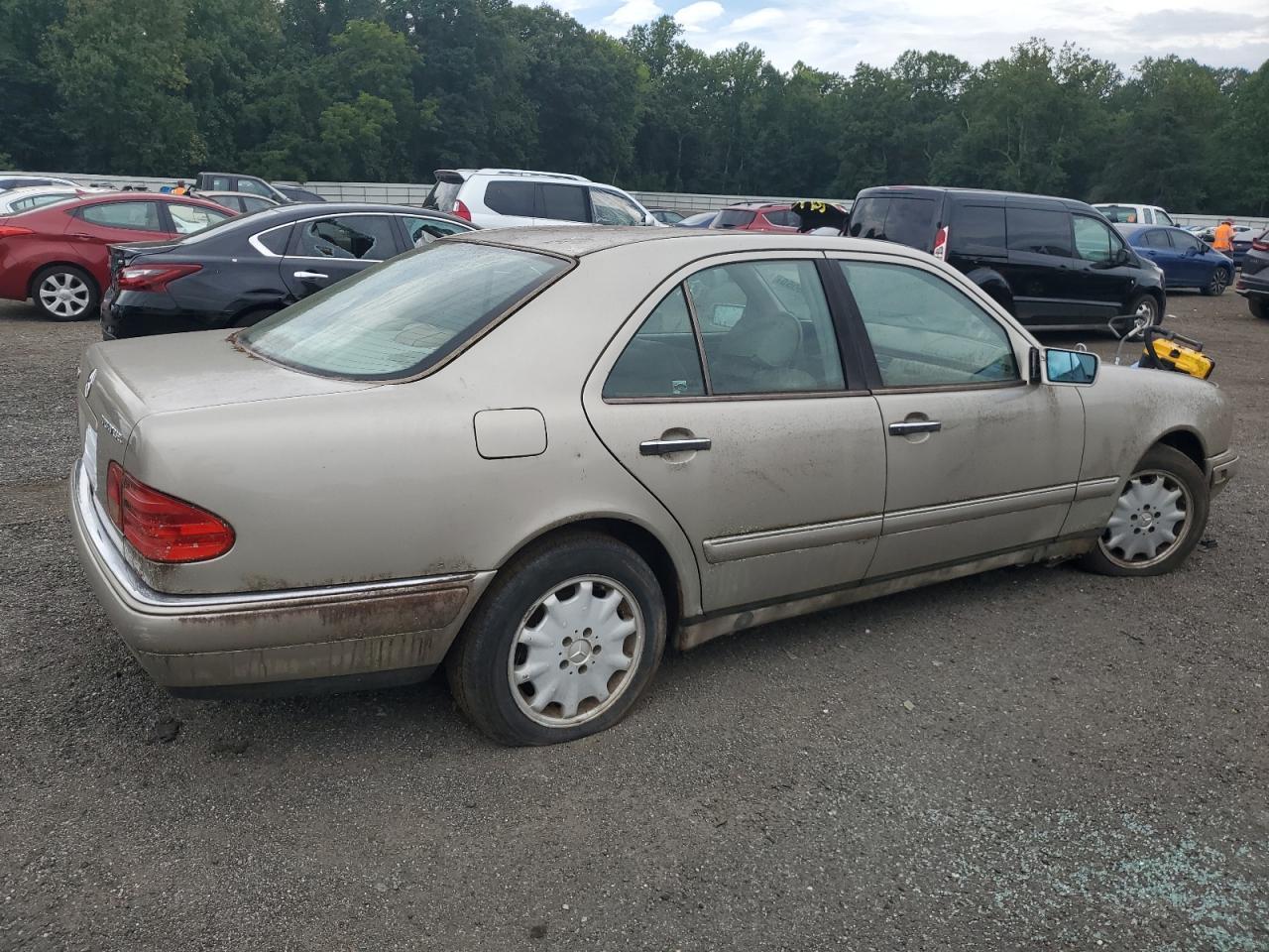 1999 MERCEDES-BENZ E-Class