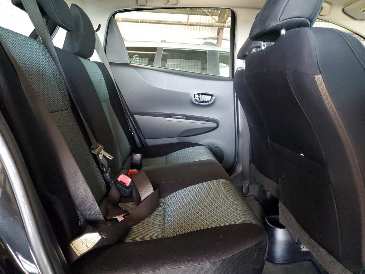 2012 TOYOTA YARIS